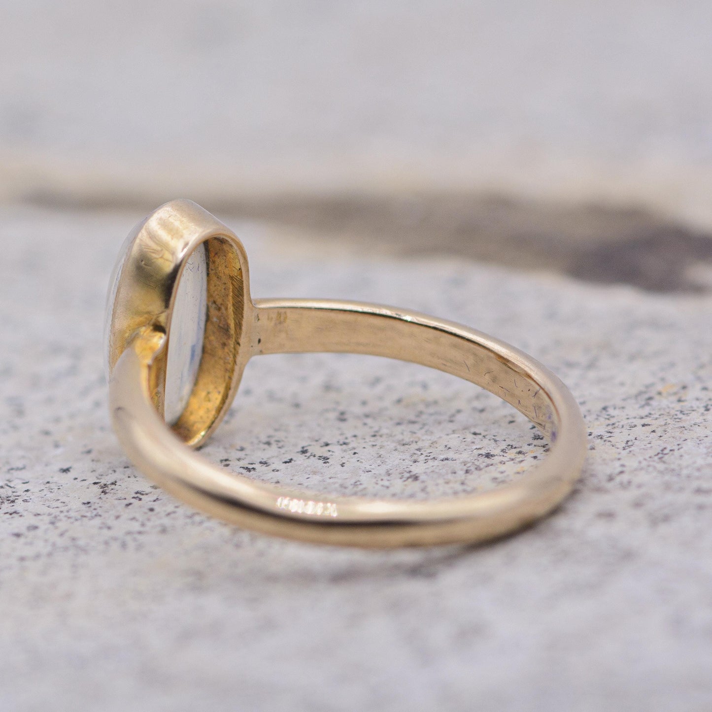 Vintage Moonstone Ring | 9ct Gold | UK Size K | US Size 5.25 |