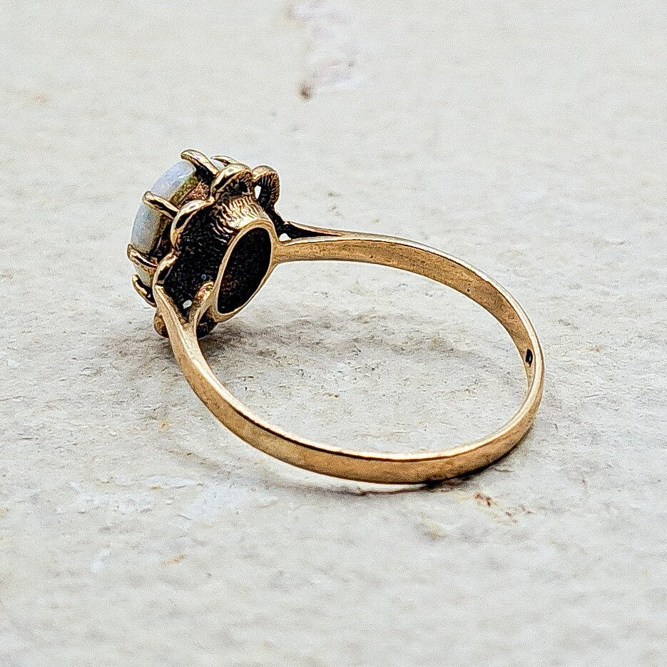 9ct Gold Vintage Opal Ring | UK Size 0.5 / US 7.75