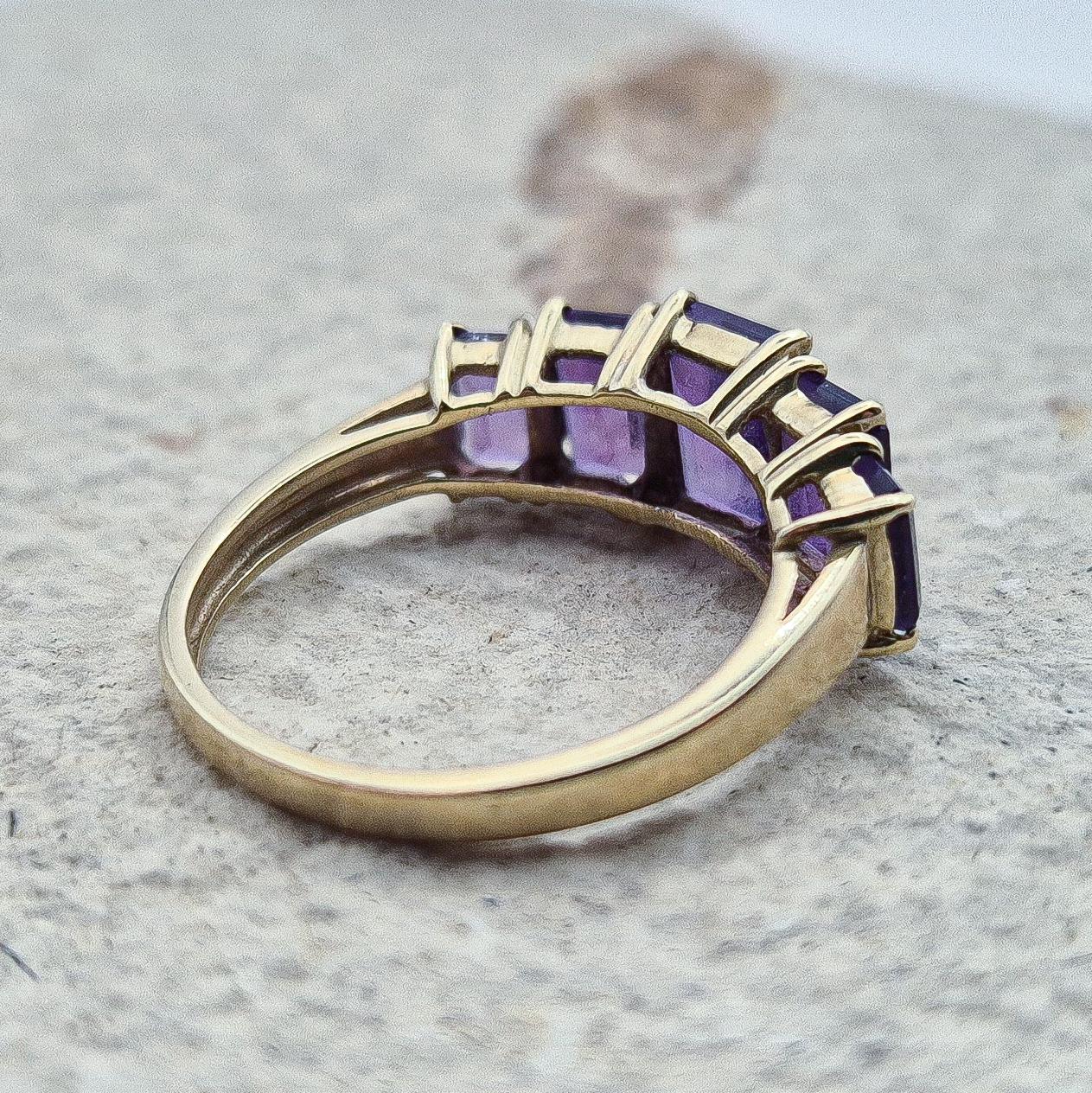 Vintage 9ct Amethyst Ring, Gold Crystal Ring, Amethyst Ring, 9ct Gold Ring, 9ct Gold Vintage Ring, Gold Ring for Women, Vintage Jewelry