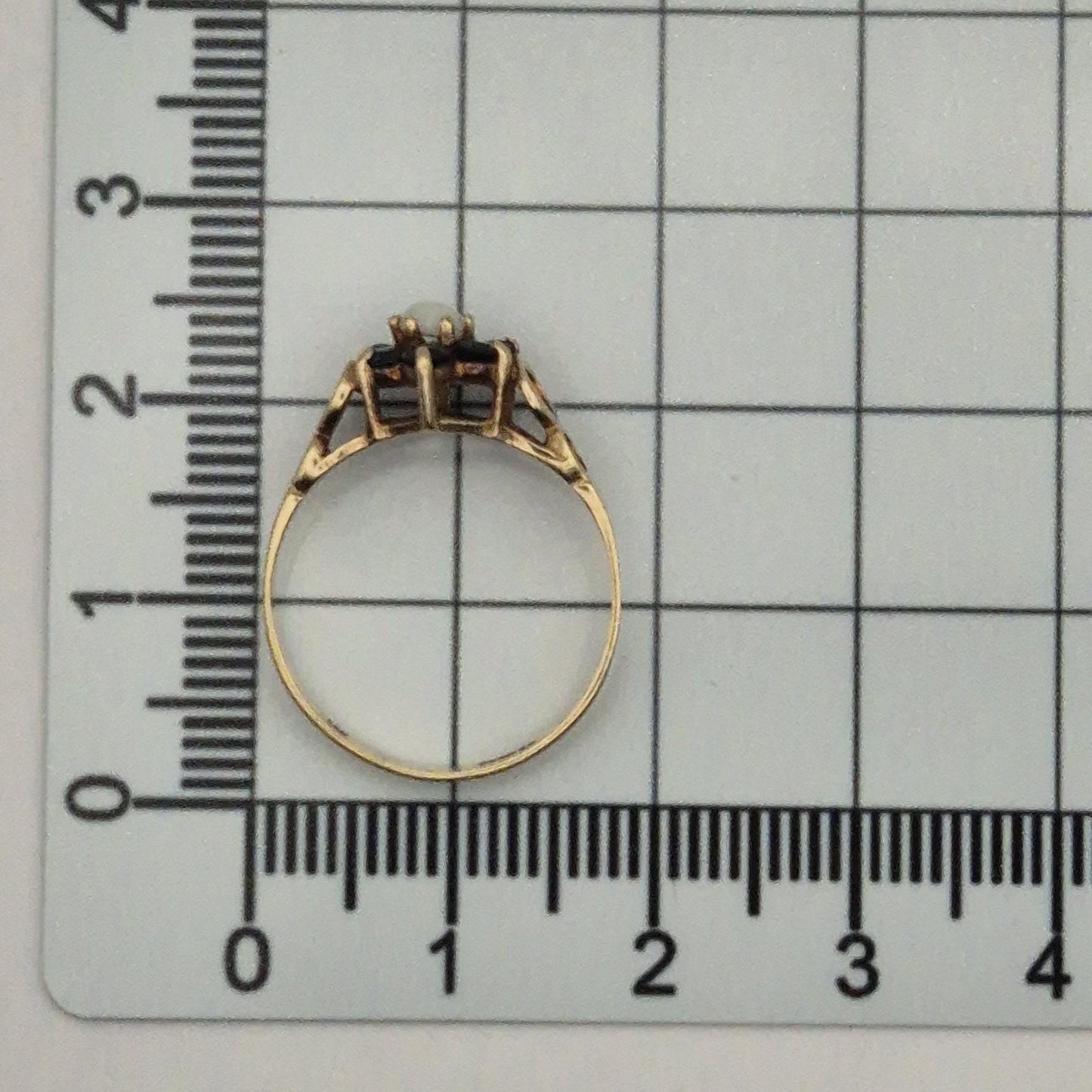 9ct Gold Sapphire and Opal Ring