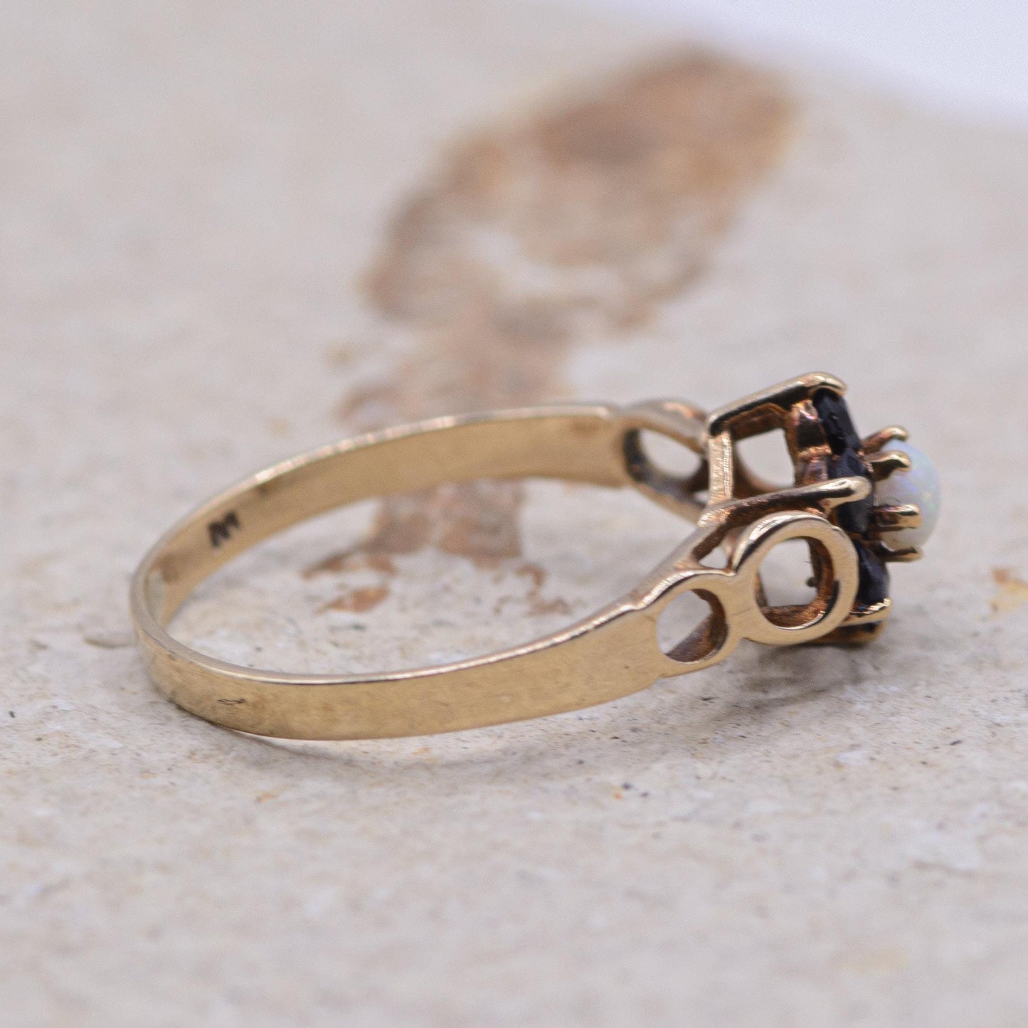 9ct Gold Sapphire and Opal Ring