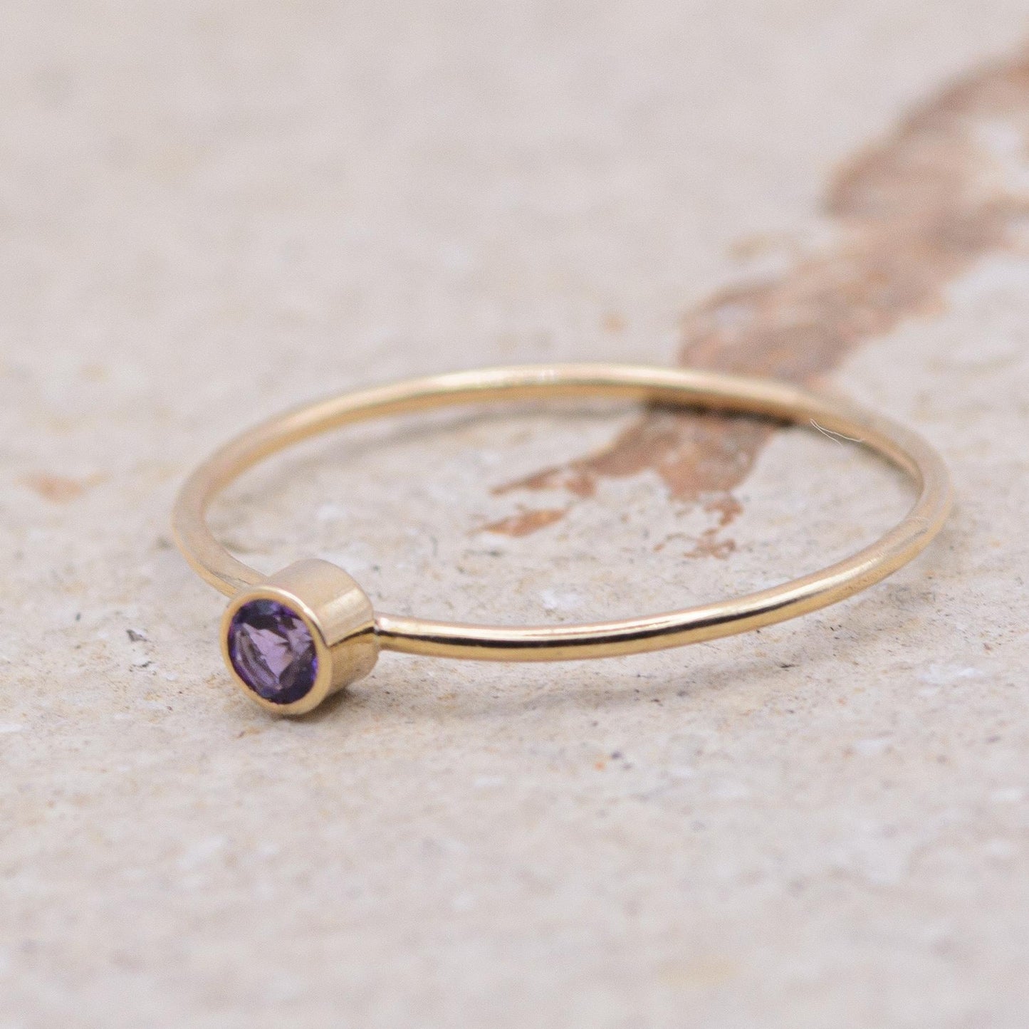 Vintage Amethyst Stacking Ring | UK Size R | US Size 8.75 | 9 Carat Gold