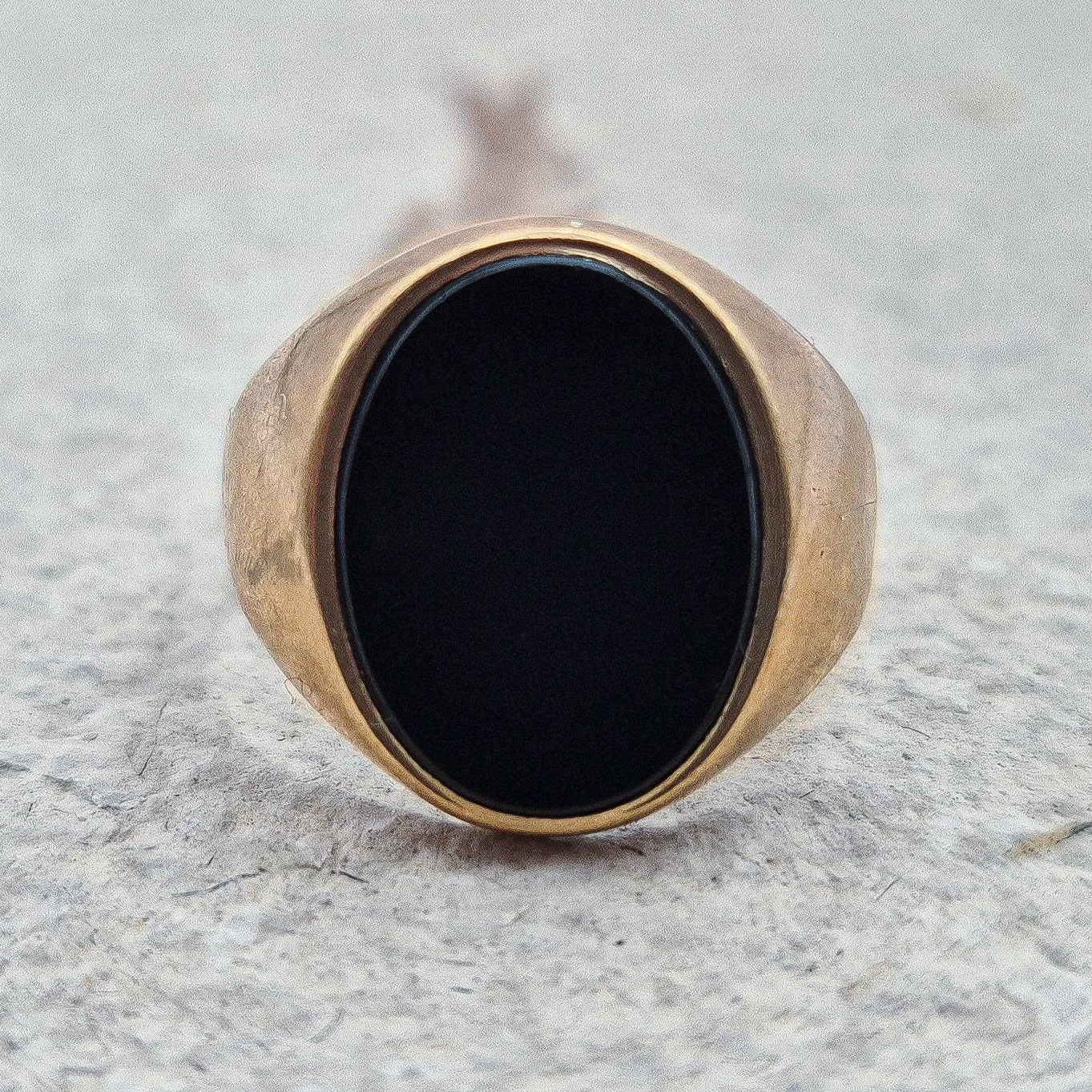 9ct Gold Vintage Onyx Chunky Signet Ring | UK Size R | US Size 8.5