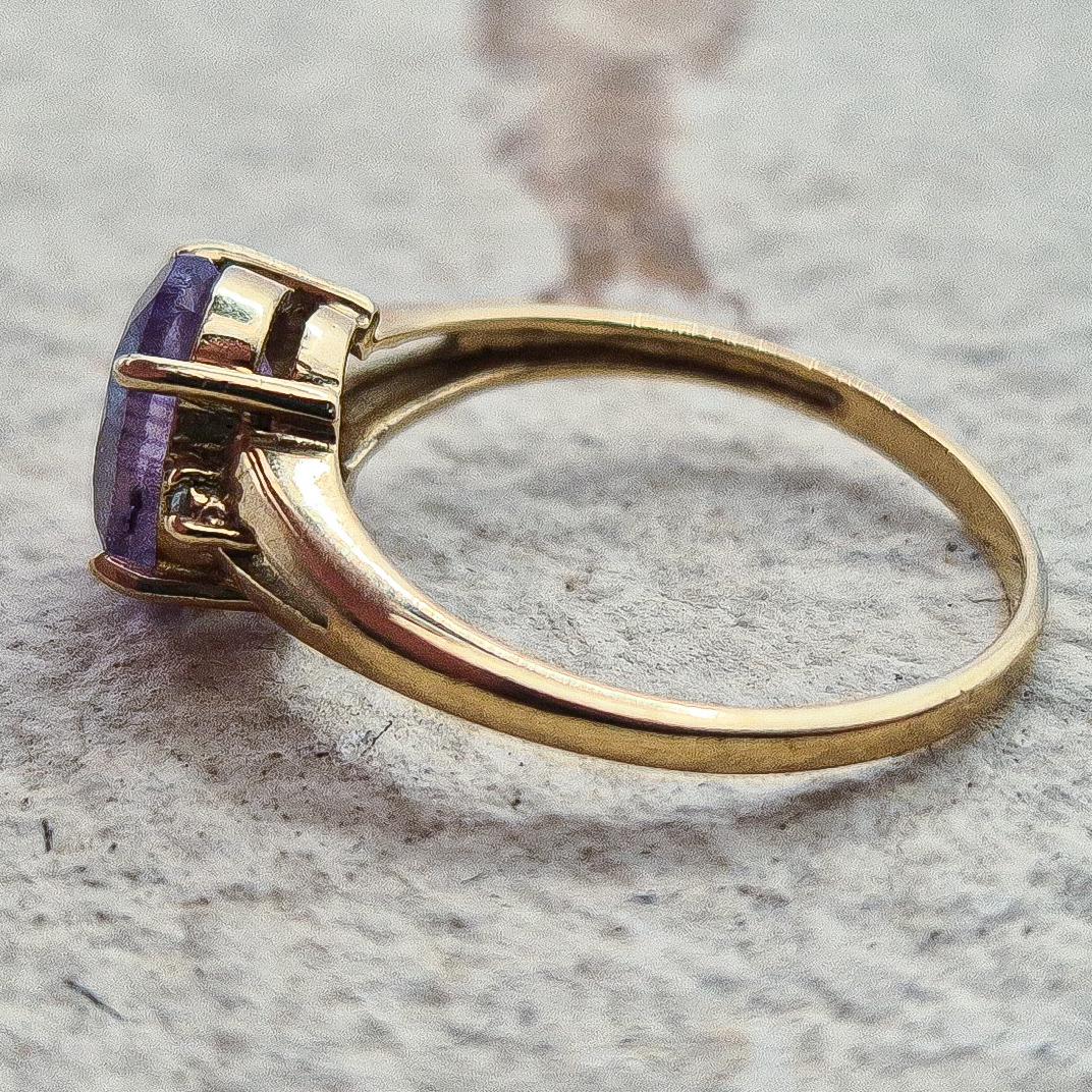 Vintage 9ct Amethyst Ring, Gold Crystal Ring, Amethyst Ring, 9ct Gold Ring, 9ct Gold Vintage Ring, Gold Ring for Women, Vintage Jewelry