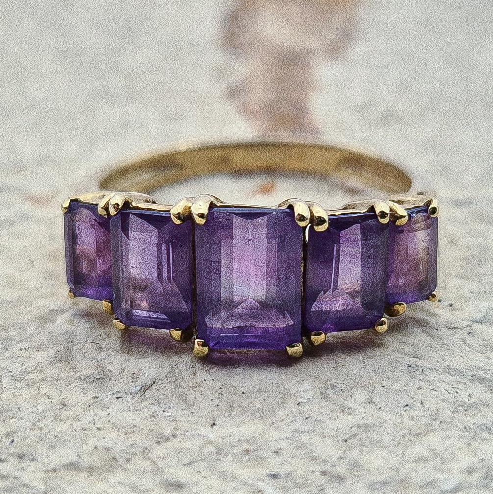 Vintage 9ct Amethyst Ring, Gold Crystal Ring, Amethyst Ring, 9ct Gold Ring, 9ct Gold Vintage Ring, Gold Ring for Women, Vintage Jewelry