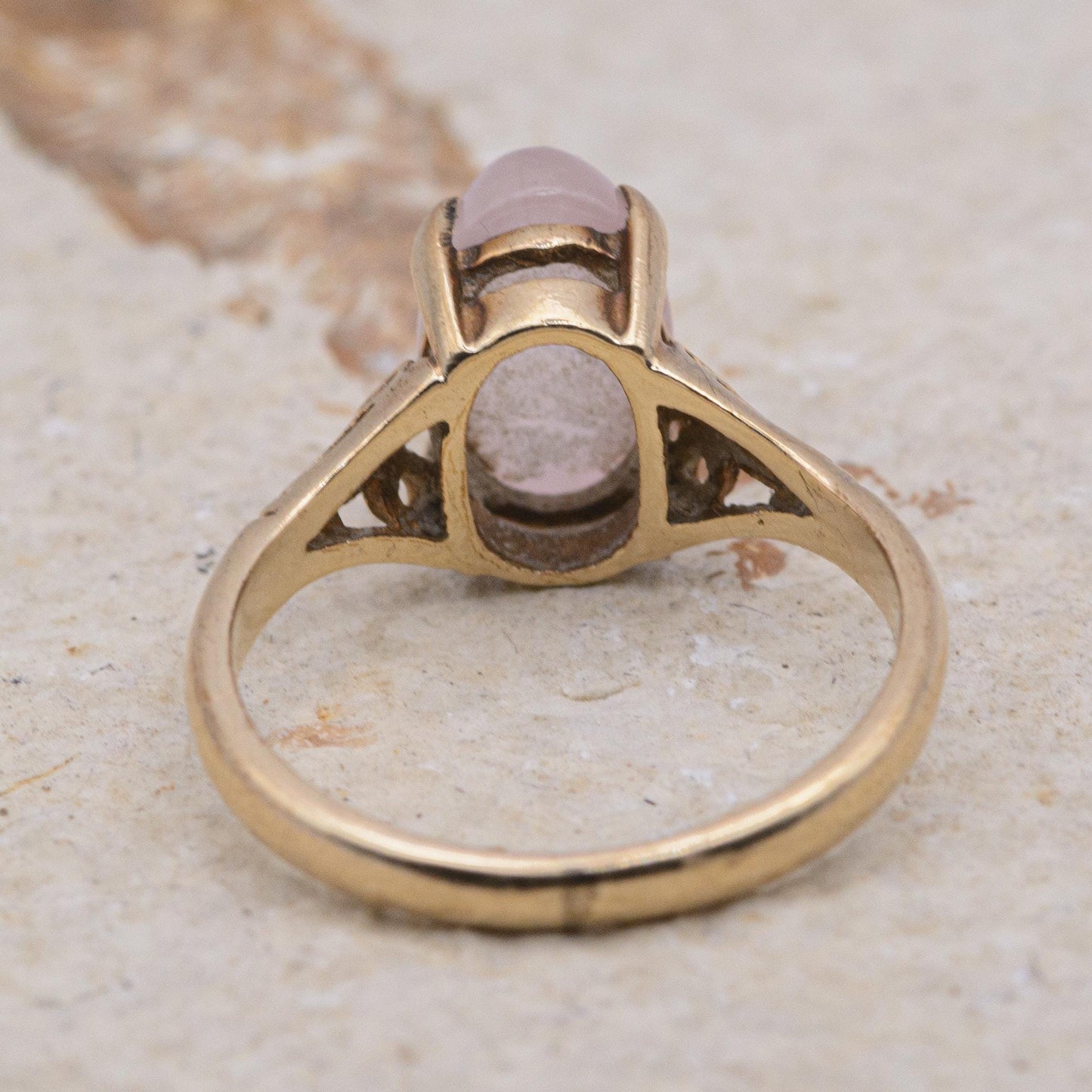 9ct Gold Quartz Dress Ring l UK Size K 1/2 l US Size 5.5