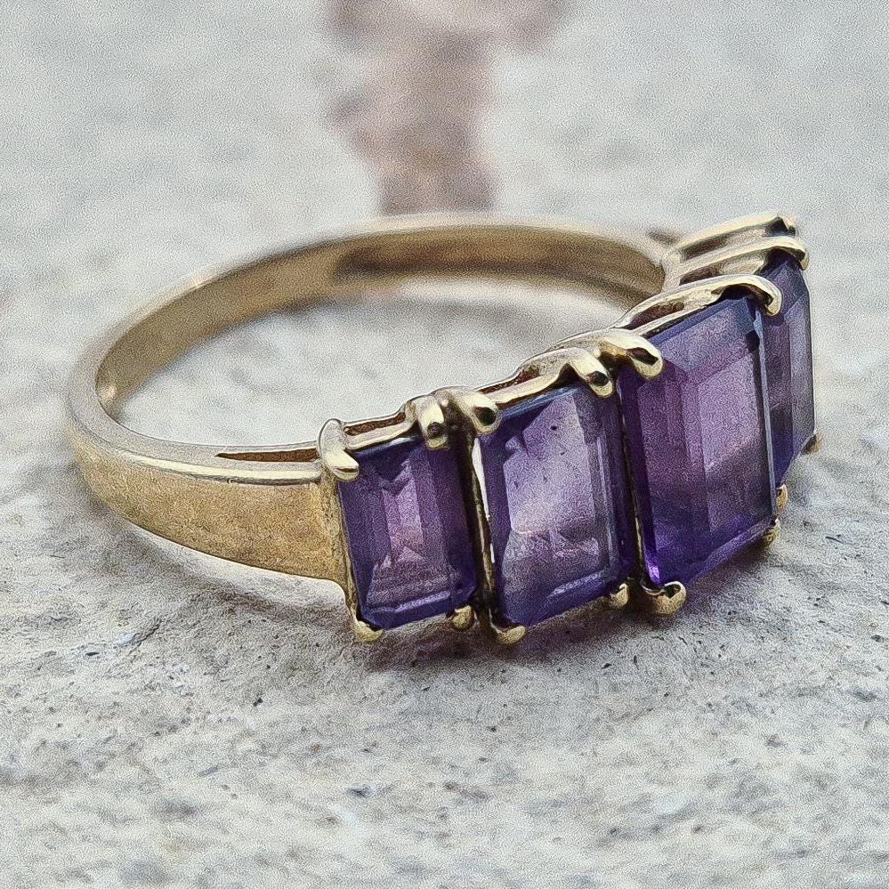Vintage 9ct Amethyst Ring, Gold Crystal Ring, Amethyst Ring, 9ct Gold Ring, 9ct Gold Vintage Ring, Gold Ring for Women, Vintage Jewelry