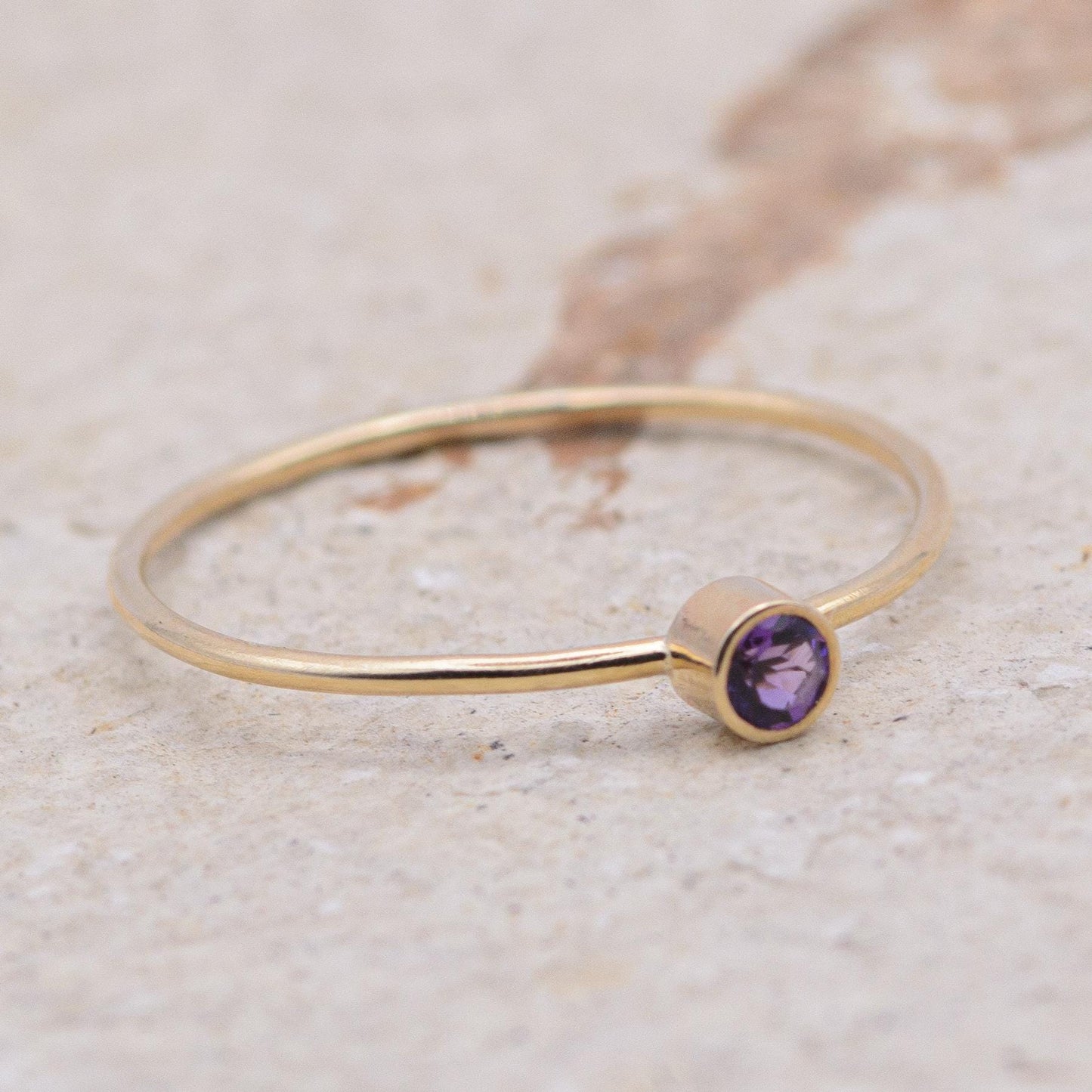 Vintage Amethyst Stacking Ring | UK Size R | US Size 8.75 | 9 Carat Gold