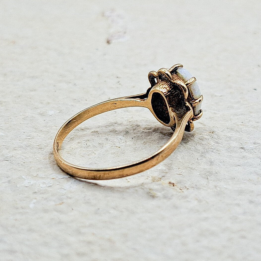 9ct Gold Vintage Opal Ring | UK Size 0.5 / US 7.75