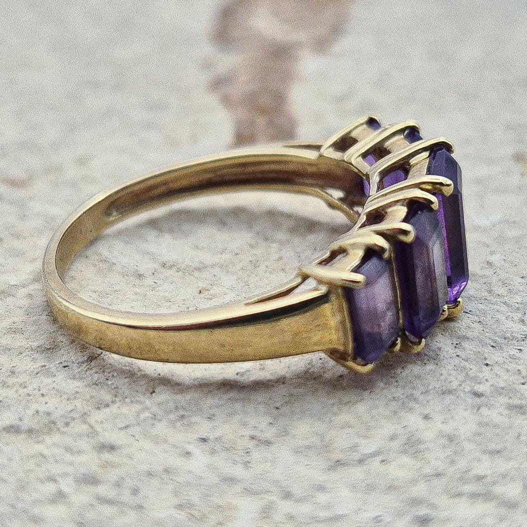 Vintage 9ct Amethyst Ring, Gold Crystal Ring, Amethyst Ring, 9ct Gold Ring, 9ct Gold Vintage Ring, Gold Ring for Women, Vintage Jewelry