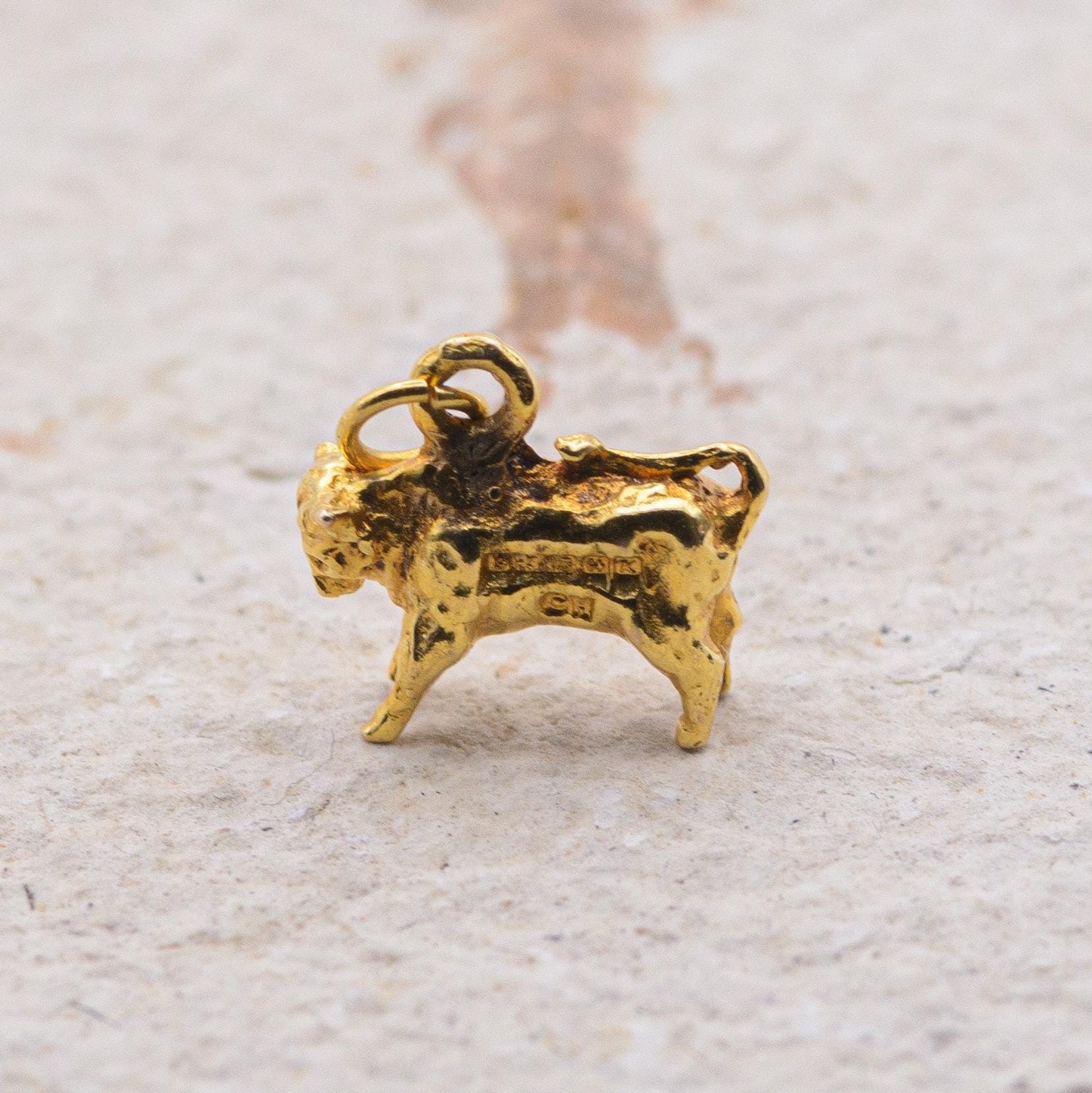 9ct Gold Vintage Cow Charm