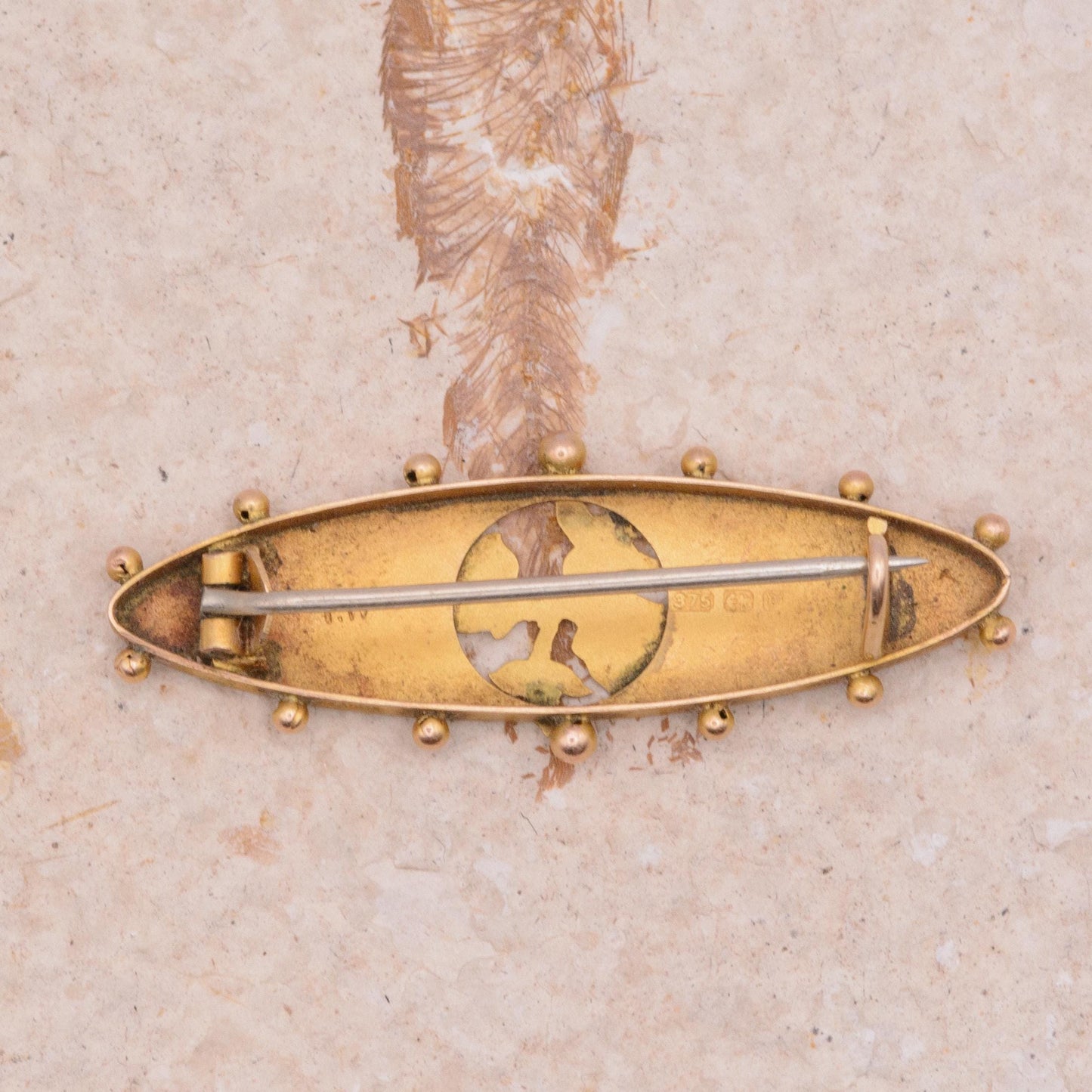 Victorian 9ct Gold Bar Brooch