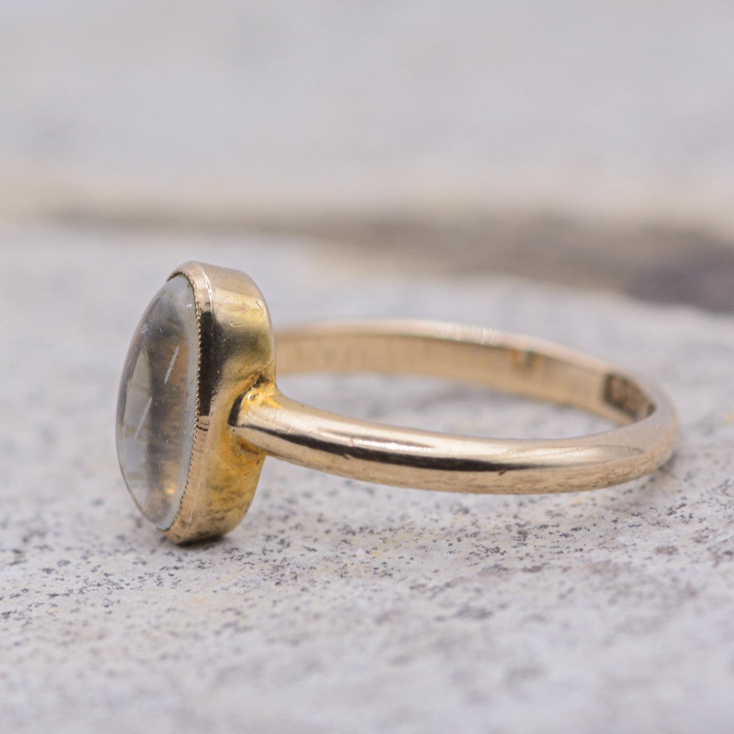 Vintage Moonstone Ring | 9ct Gold | UK Size K | US Size 5.25 |
