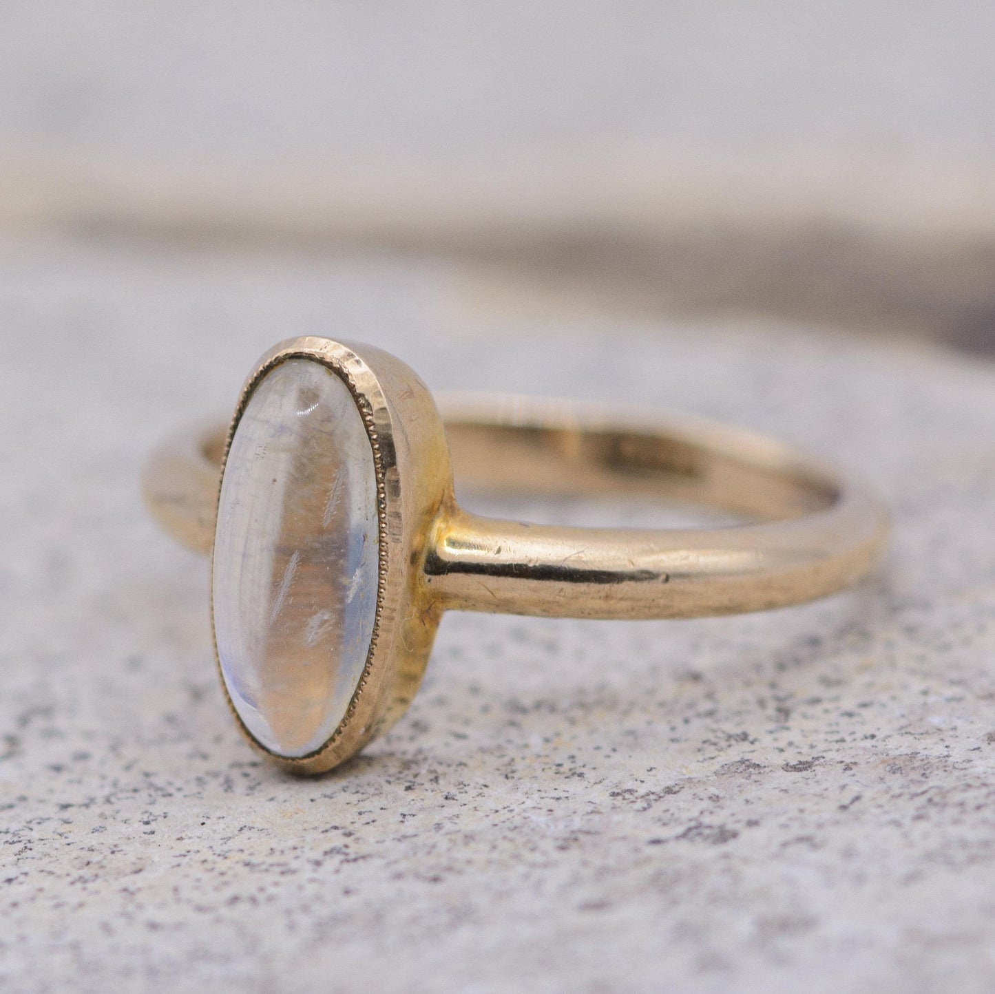 Vintage Moonstone Ring | 9ct Gold | UK Size K | US Size 5.25 |