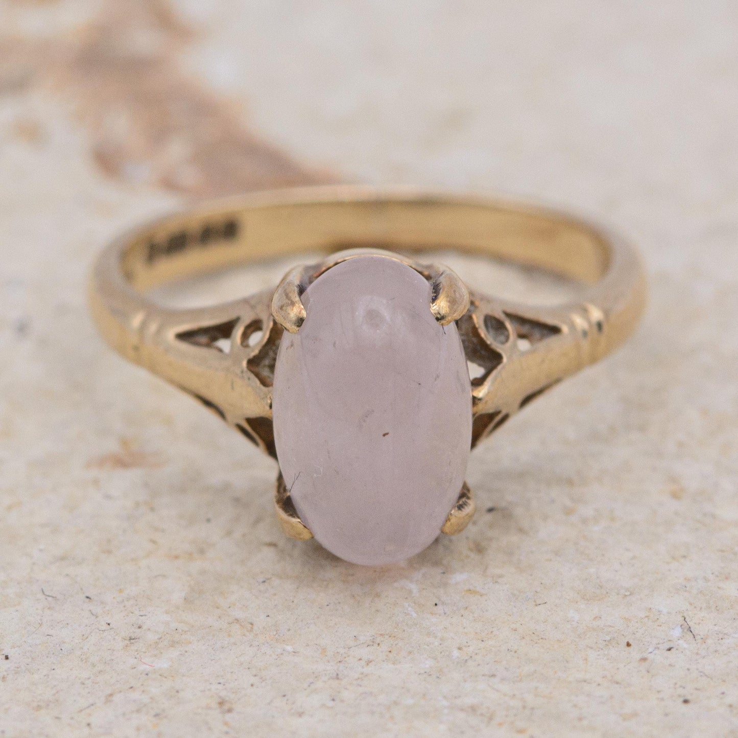 9ct Gold Quartz Dress Ring l UK Size K 1/2 l US Size 5.5