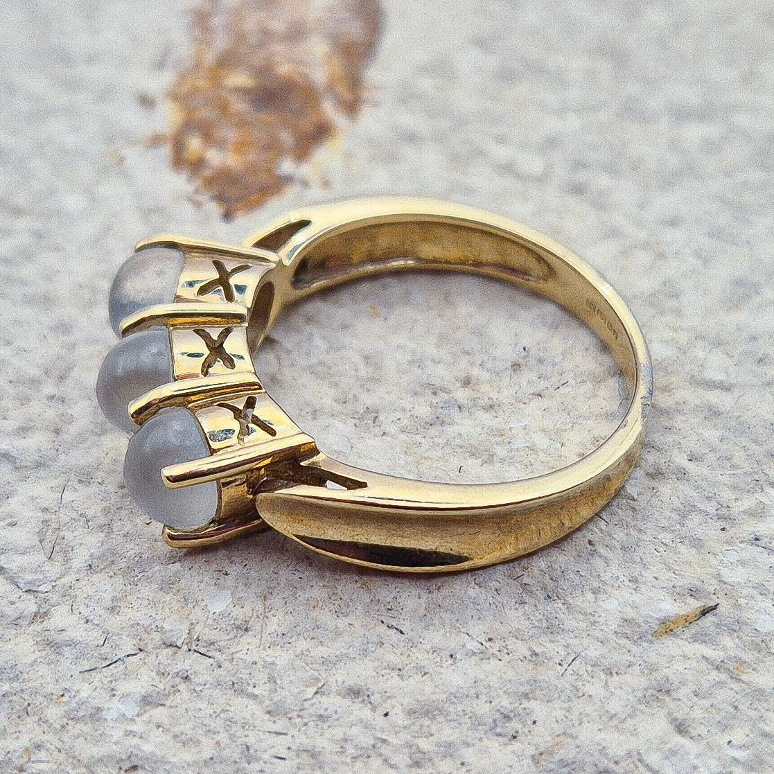 Moonstone Ring | 9ct Gold | UK Size N 1/2 | US Size 6.75 |
