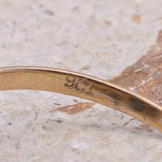 9ct Gold Black Onyx Initial Ring | UK Size M 1/2 | US Size 6.5 | Initialled "I"