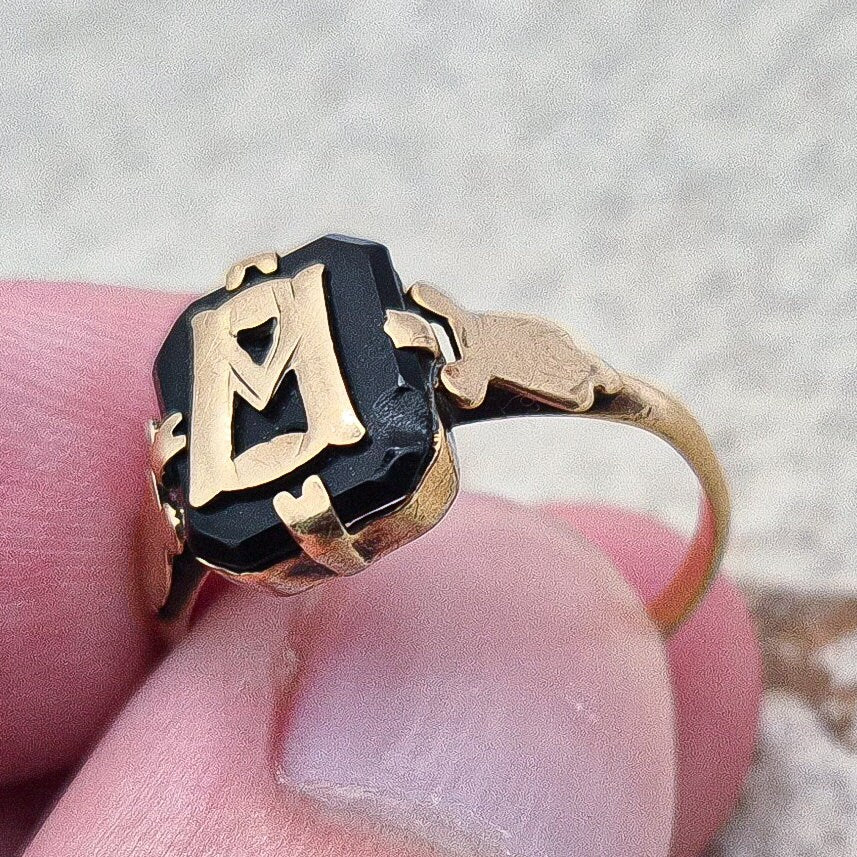 9ct Gold Black Onyx Initial Ring | UK Size M | US Size 6 | Initialled "M"