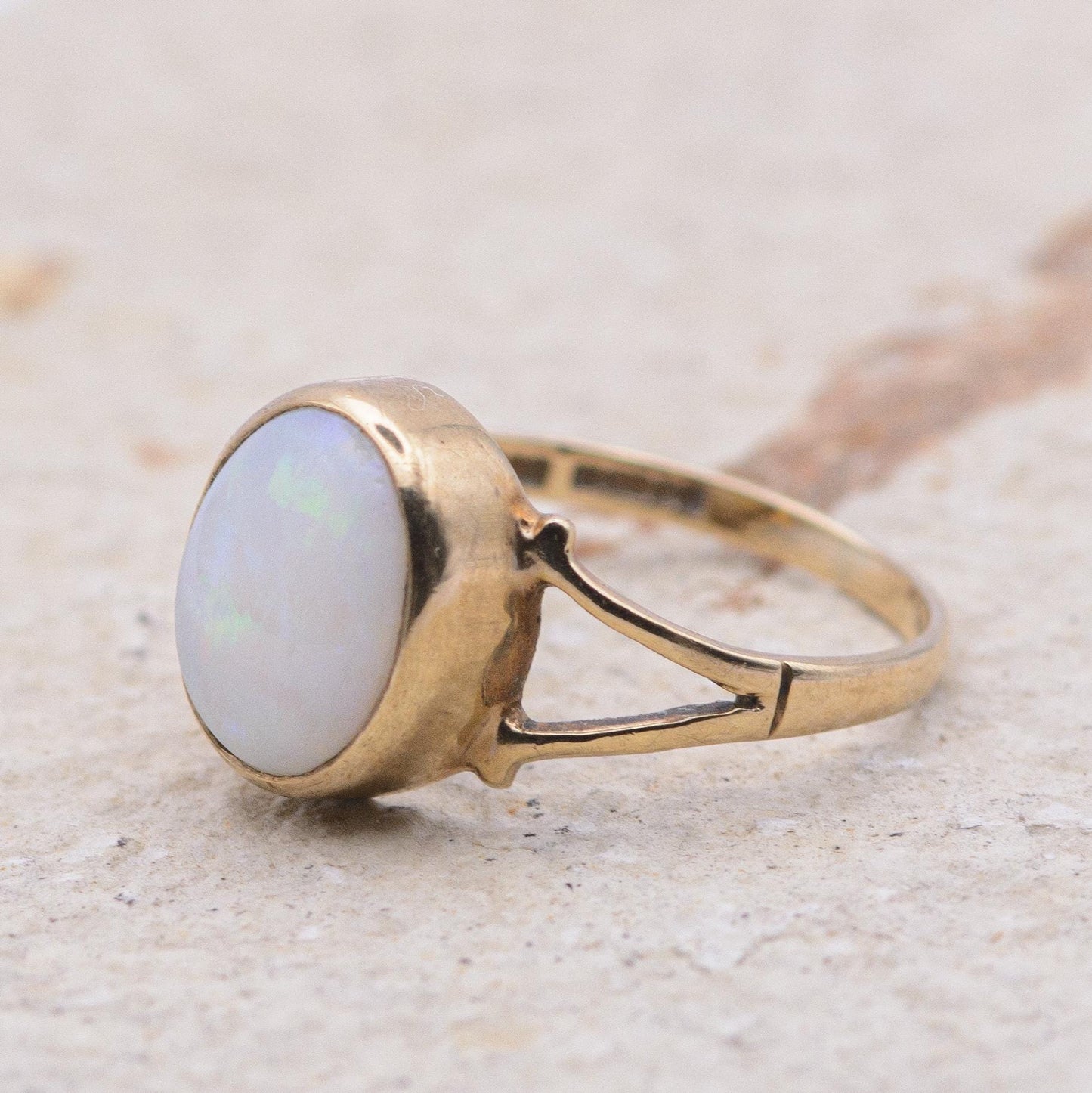 9ct Gold Vintage Opal Ring | UK Size K 1/2 | US 5.5