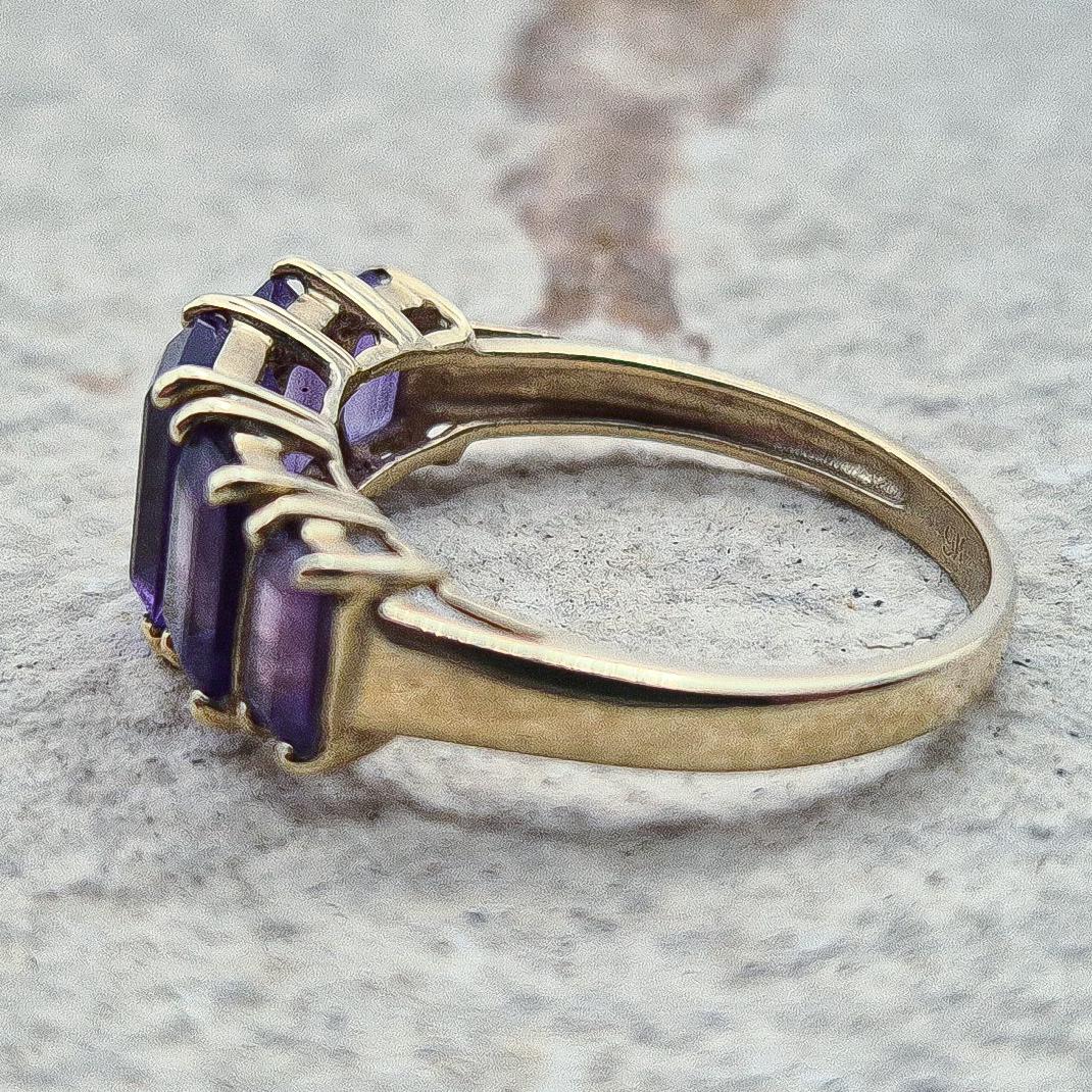 Vintage 9ct Amethyst Ring, Gold Crystal Ring, Amethyst Ring, 9ct Gold Ring, 9ct Gold Vintage Ring, Gold Ring for Women, Vintage Jewelry