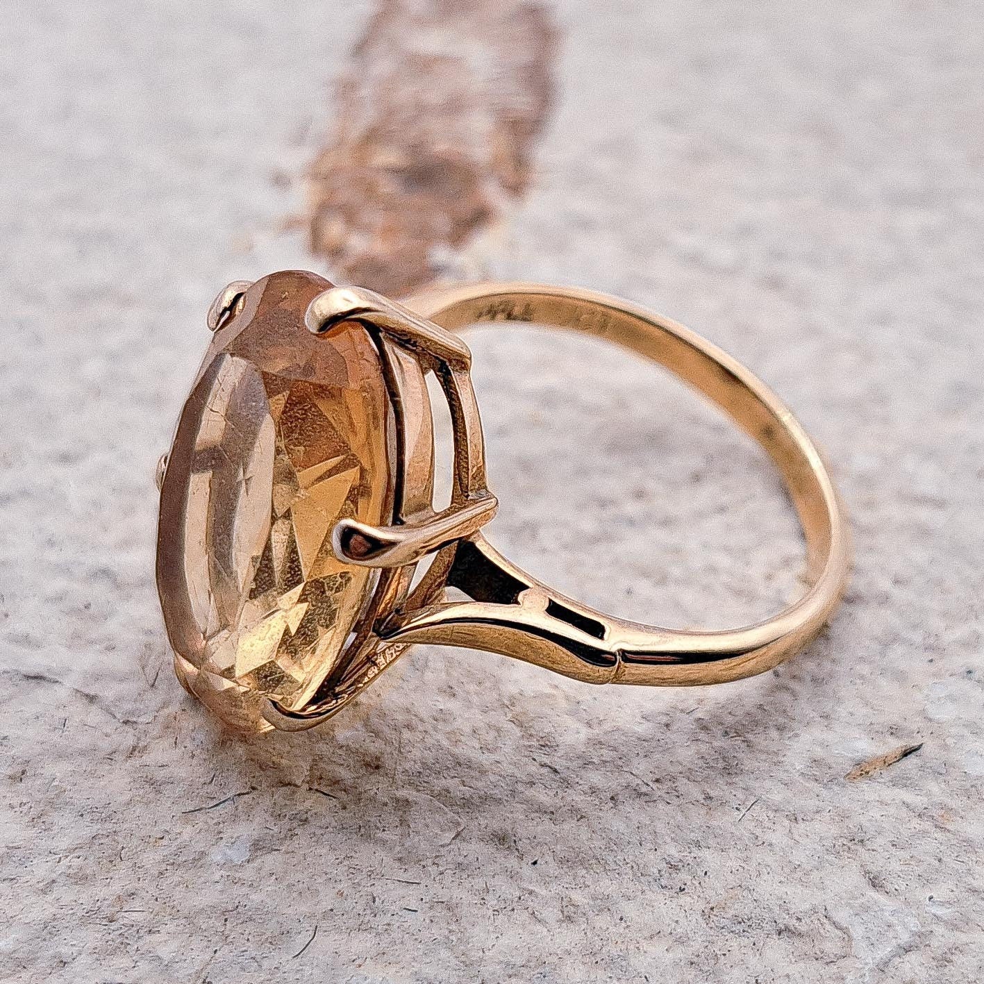 Vintage Citrine Cocktail Ring | UK Size O 1/2 | US Size 7.5 | 9 Carat Gold