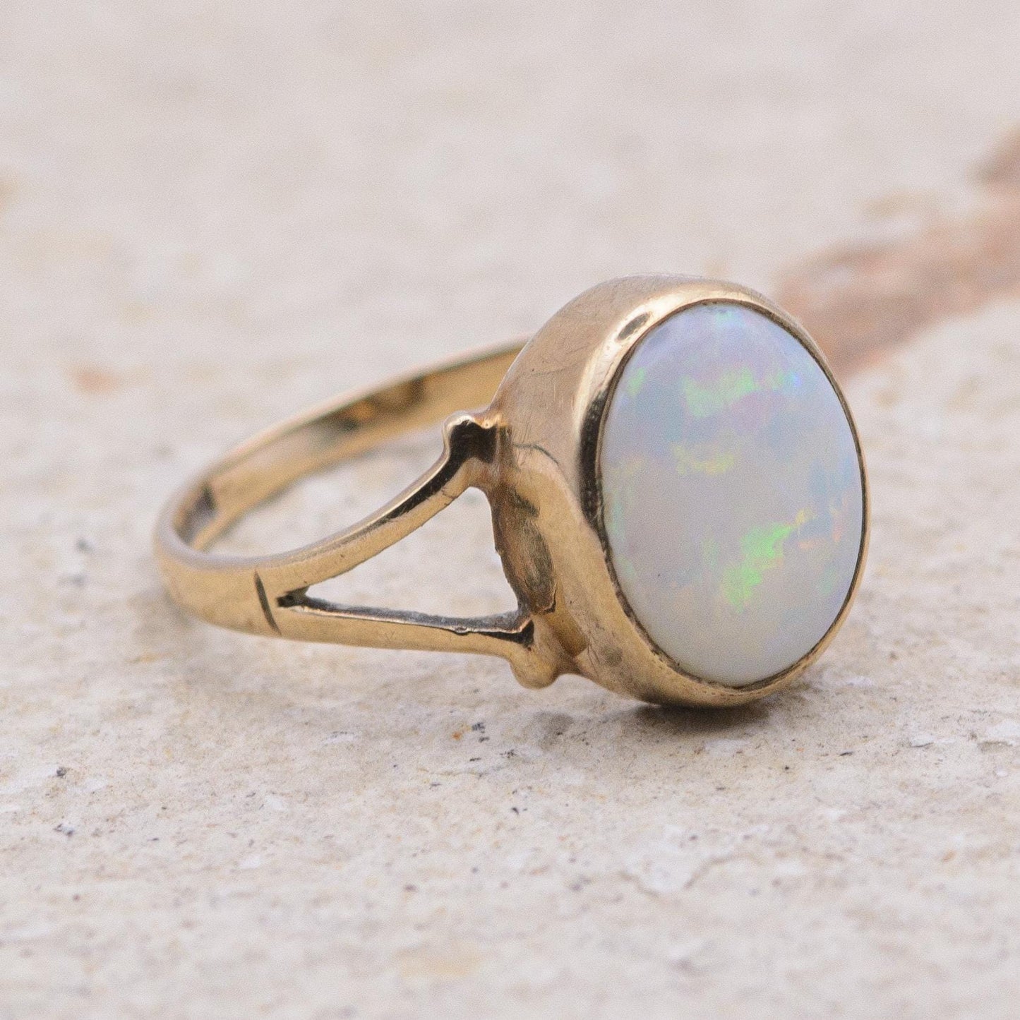 9ct Gold Vintage Opal Ring | UK Size K 1/2 | US 5.5
