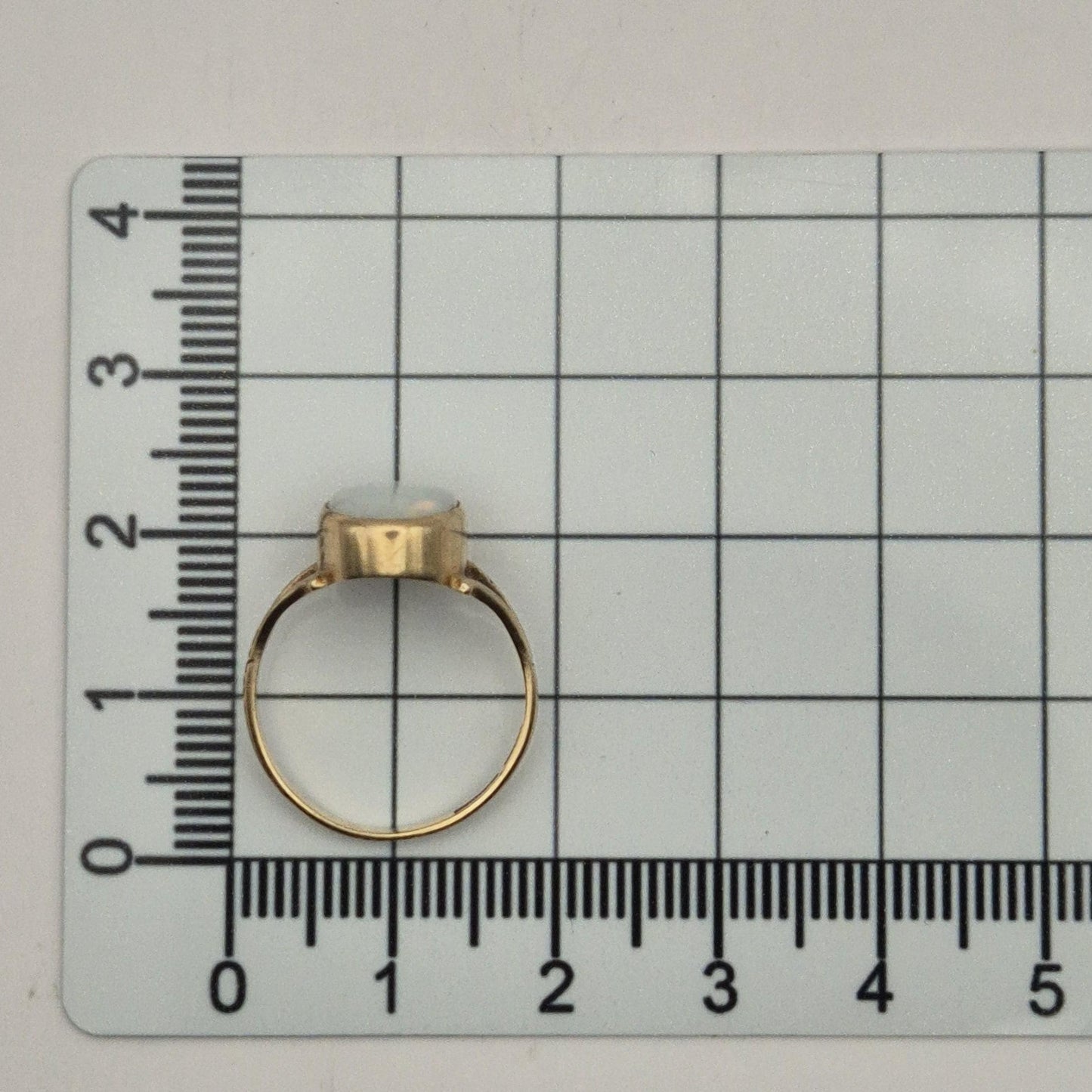 9ct Gold Vintage Opal Ring | UK Size K 1/2 | US 5.5