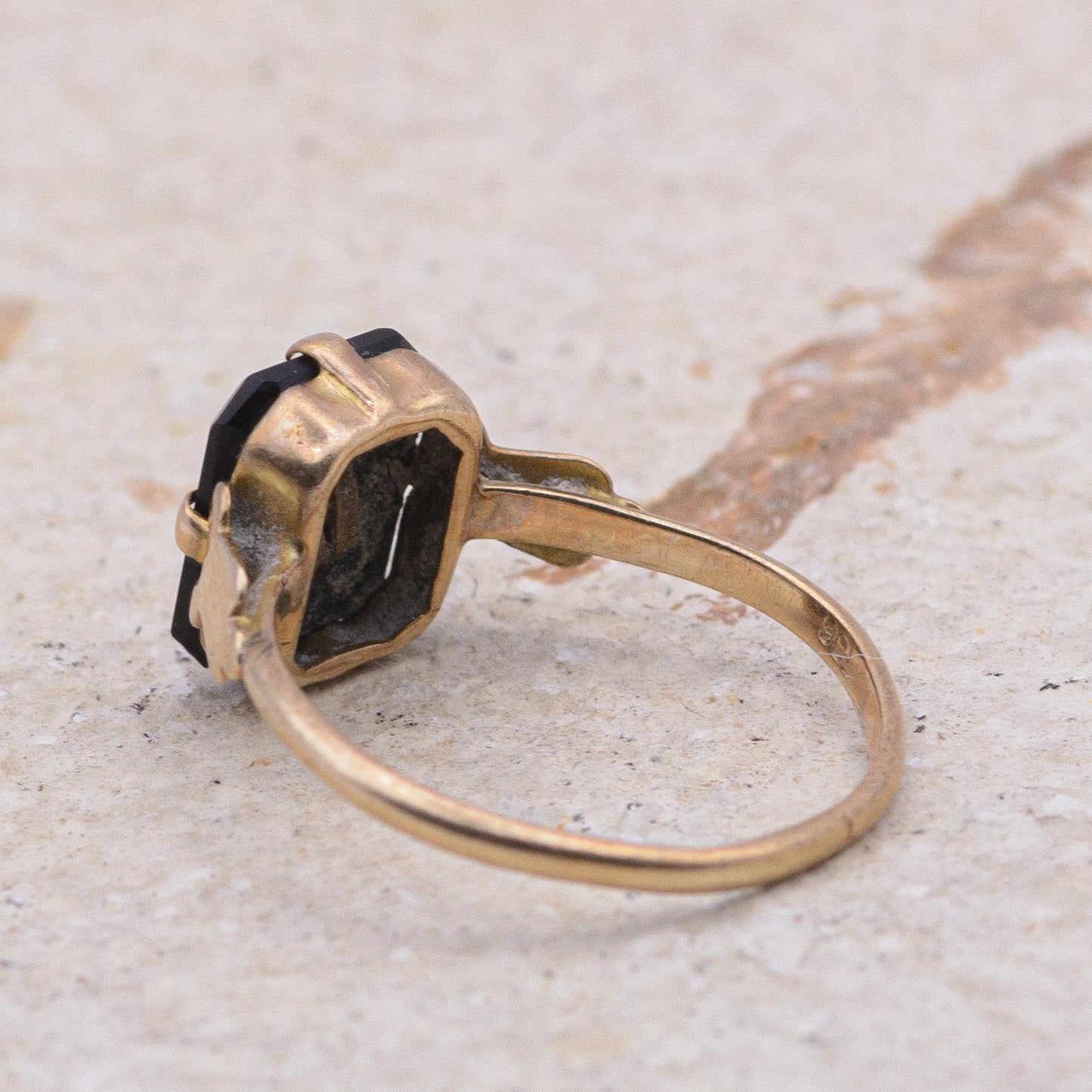 9ct Gold Black Onyx Initial Ring | UK Size M 1/2 | US Size 6.5 | Initialled "I"