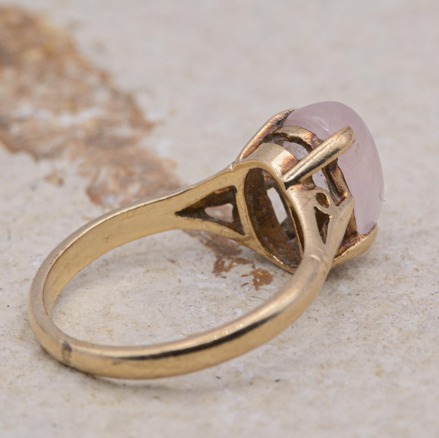 9ct Gold Quartz Dress Ring l UK Size K 1/2 l US Size 5.5
