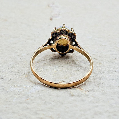 9ct Gold Vintage Opal Ring | UK Size 0.5 / US 7.75