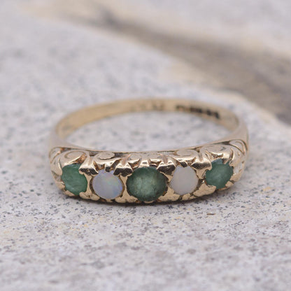 Vintage Emerald and Opal 5-Stone Ring | UK Size L 1/2 | US Size 6  | 9ct