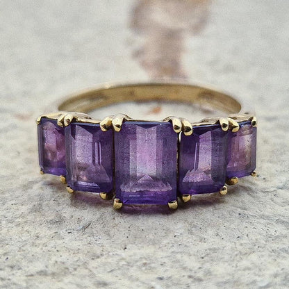 Vintage 9ct Amethyst Ring, Gold Crystal Ring, Amethyst Ring, 9ct Gold Ring, 9ct Gold Vintage Ring, Gold Ring for Women, Vintage Jewelry