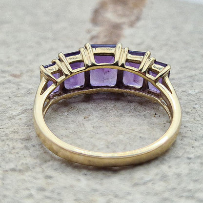 Vintage 9ct Amethyst Ring, Gold Crystal Ring, Amethyst Ring, 9ct Gold Ring, 9ct Gold Vintage Ring, Gold Ring for Women, Vintage Jewelry