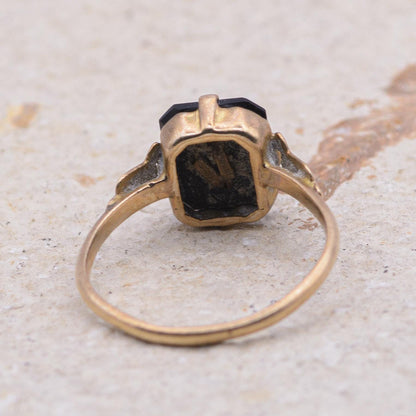 9ct Gold Black Onyx Initial Ring | UK Size M 1/2 | US Size 6.5 | Initialled "I"
