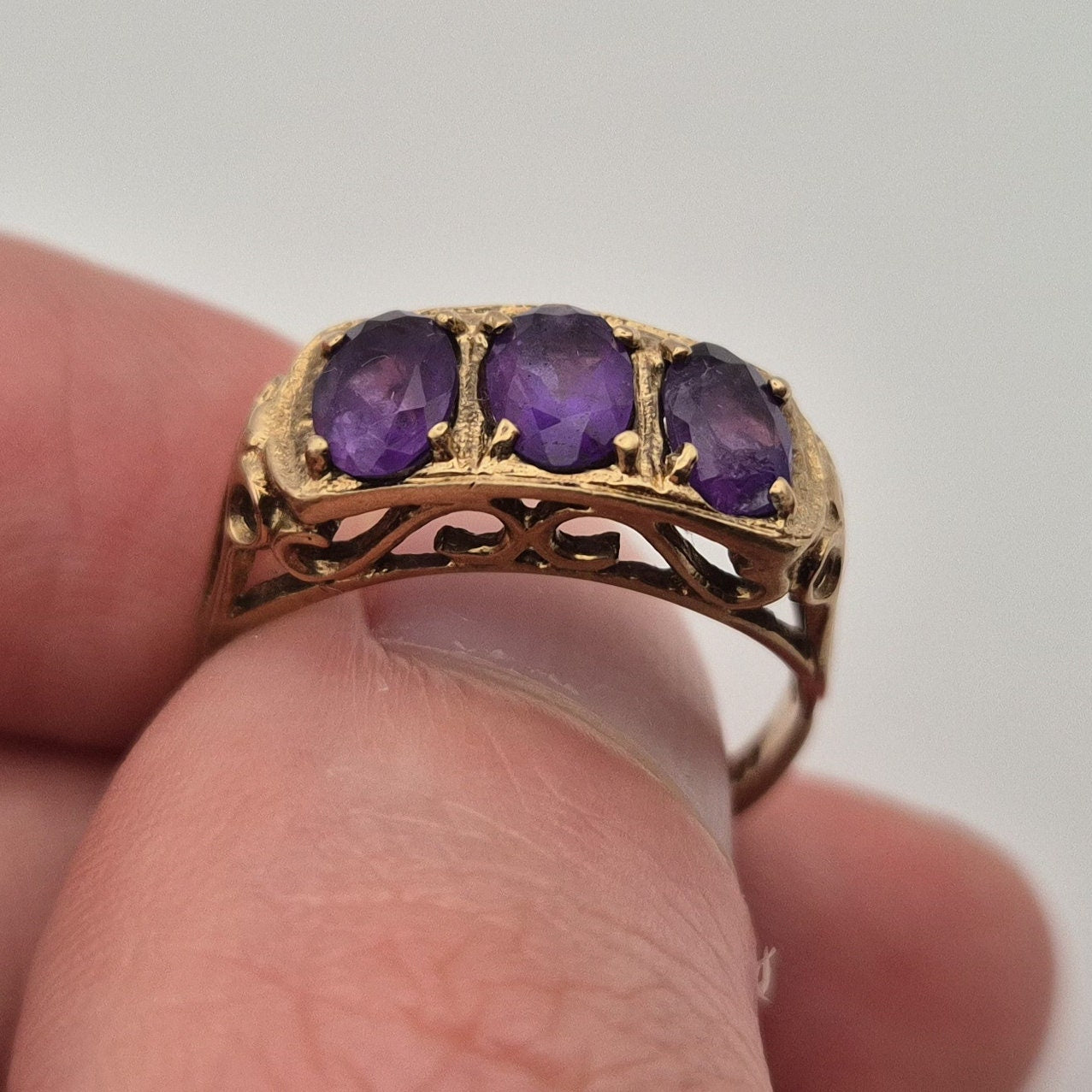 Vintage Amethyst Ring | UK Size O | US Size 7.25 | 9 Carat Gold