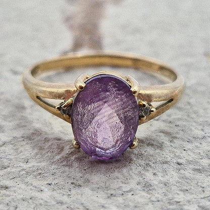 Vintage 9ct Amethyst Ring, Gold Crystal Ring, Amethyst Ring, 9ct Gold Ring, 9ct Gold Vintage Ring, Gold Ring for Women, Vintage Jewelry