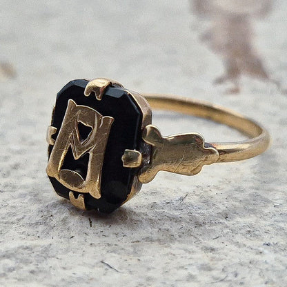 9ct Gold Black Onyx Initial Ring | UK Size M | US Size 6 | Initialled "M"