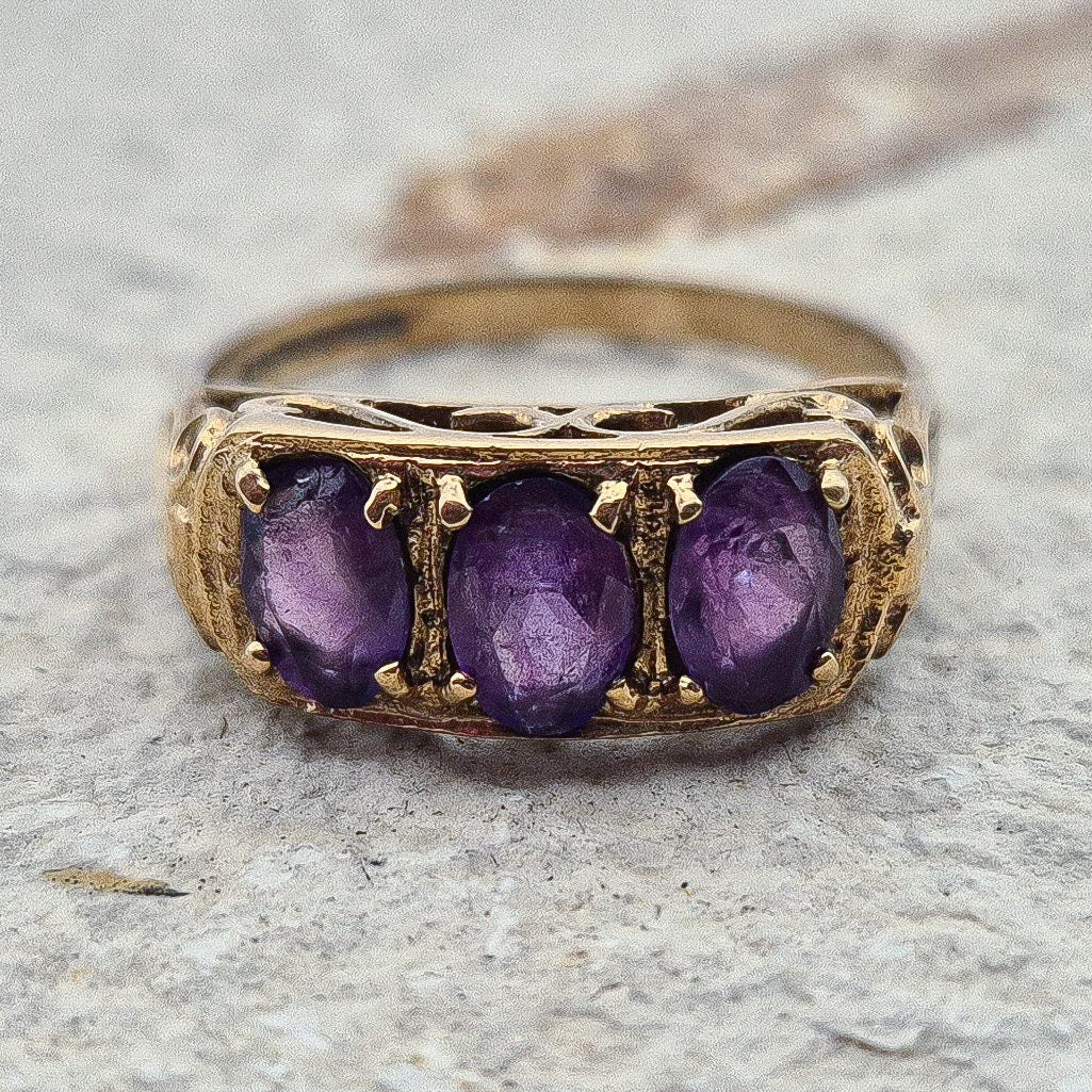Vintage Amethyst Ring | UK Size O | US Size 7.25 | 9 Carat Gold