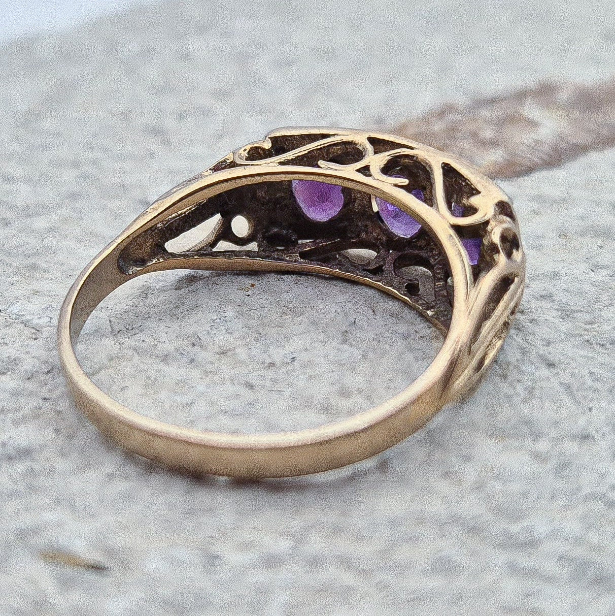 Vintage Amethyst Ring | UK Size O | US Size 7.25 | 9 Carat Gold