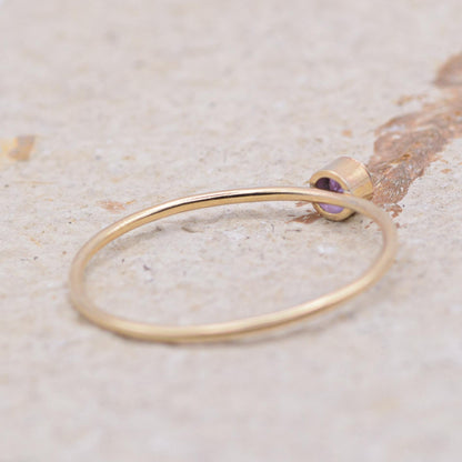 Vintage Amethyst Stacking Ring | UK Size R | US Size 8.75 | 9 Carat Gold
