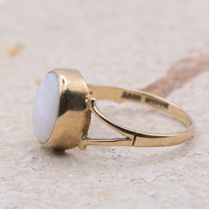 9ct Gold Vintage Opal Ring | UK Size K 1/2 | US 5.5