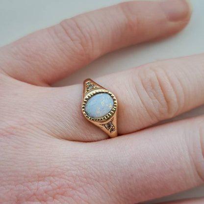 Vintage Opal Ring | Size L 1/2 | 9 Carat Gold