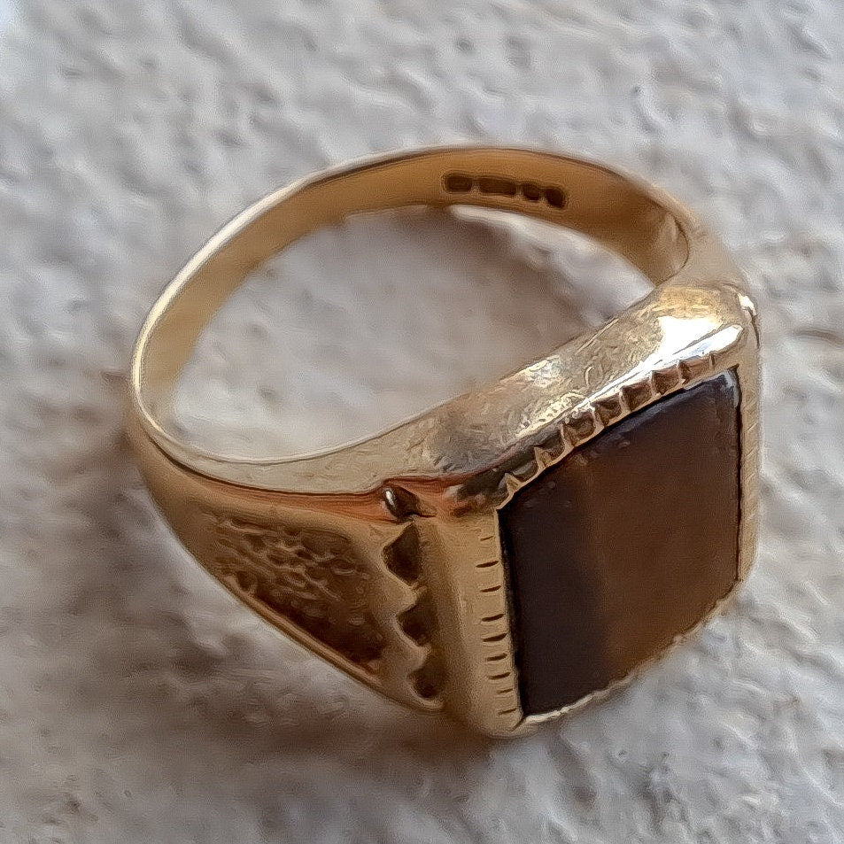 Vintage Tigers Eye Ring | Size Q 1|2  | 9 Carat Gold |