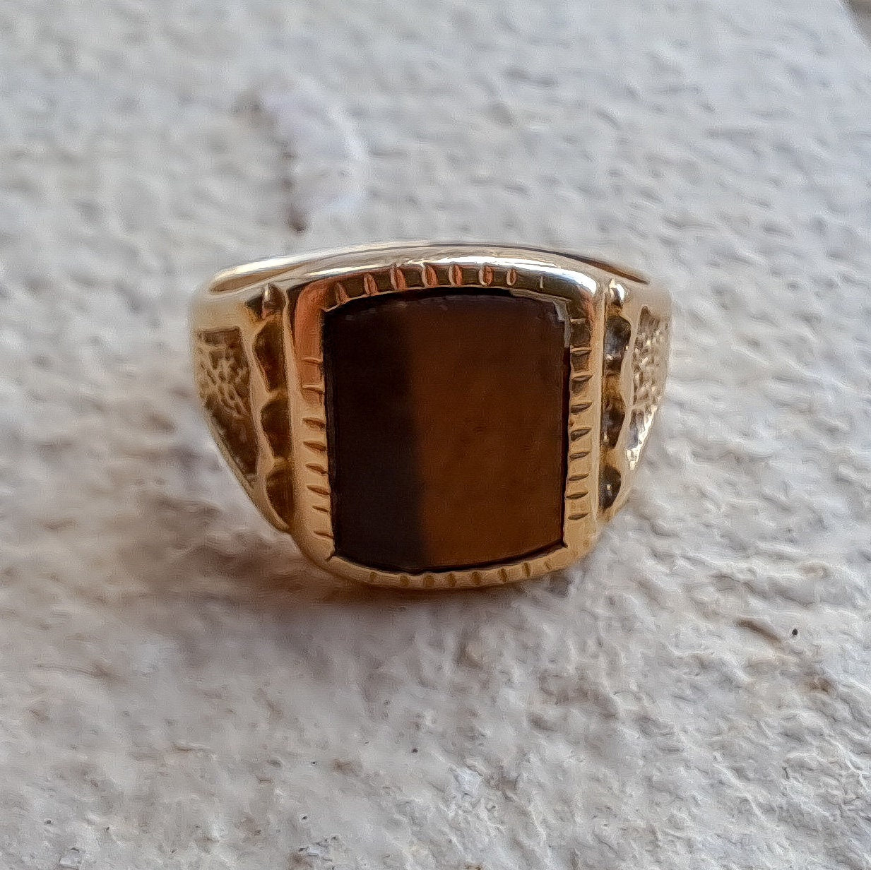 Vintage Tigers Eye Ring | Size Q 1|2  | 9 Carat Gold |