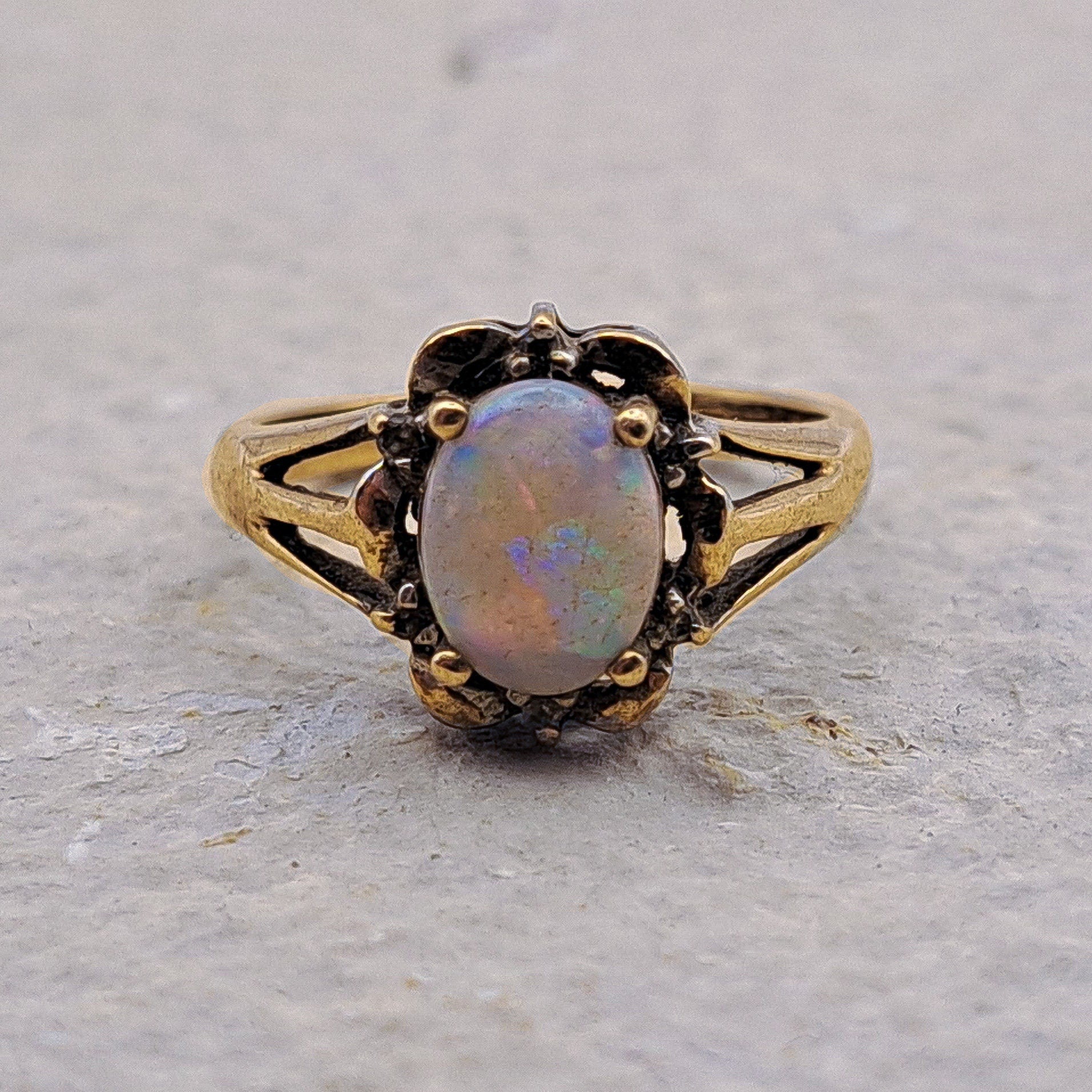 9ct Gold Vintage Opal and Diamond Ring | Size J 1/2