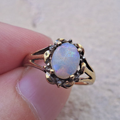 9ct Gold Vintage Opal and Diamond Ring | Size J 1|2