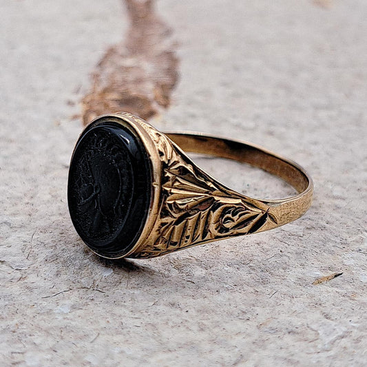 9ct Gold Vintage Jet Signet Ring | UK Size U | US Size 10 |