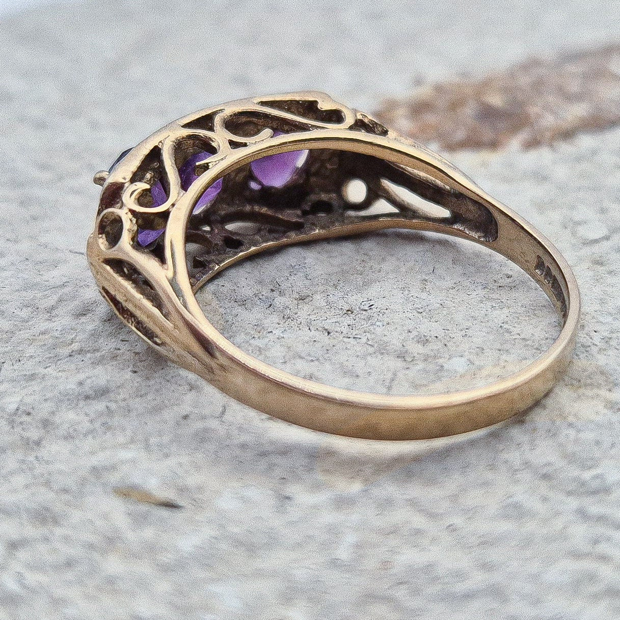 Vintage Amethyst Ring | UK Size O | US Size 7.25 | 9 Carat Gold