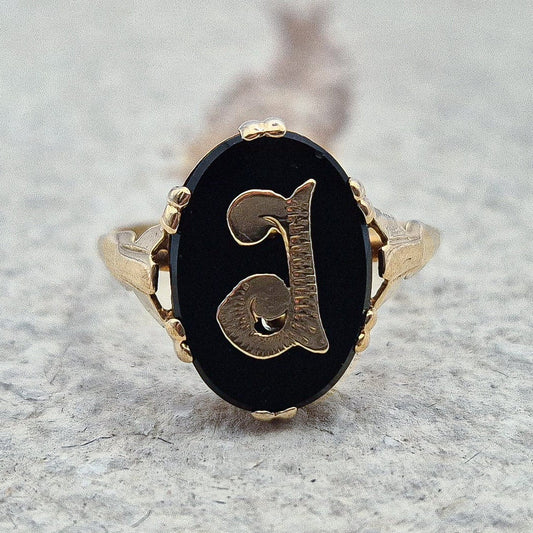 9ct Gold Victorian Black Onyx Initial Ring | UK Size N 1/2 | US Size 6.75 | Initialled "j"