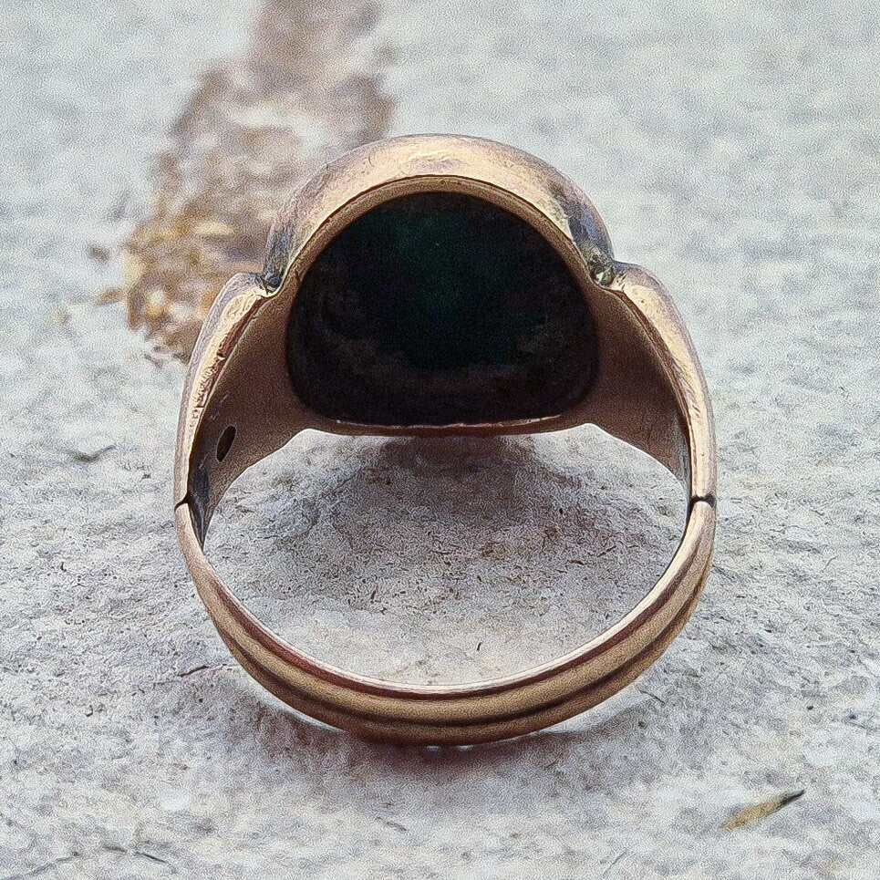 Victorian Bloodstone Signet Ring | 9ct Gold | UK Size M | US Size 6 1|4